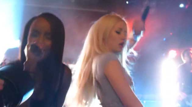 Angel Haze & Iggy Azalea - Otis (Live)